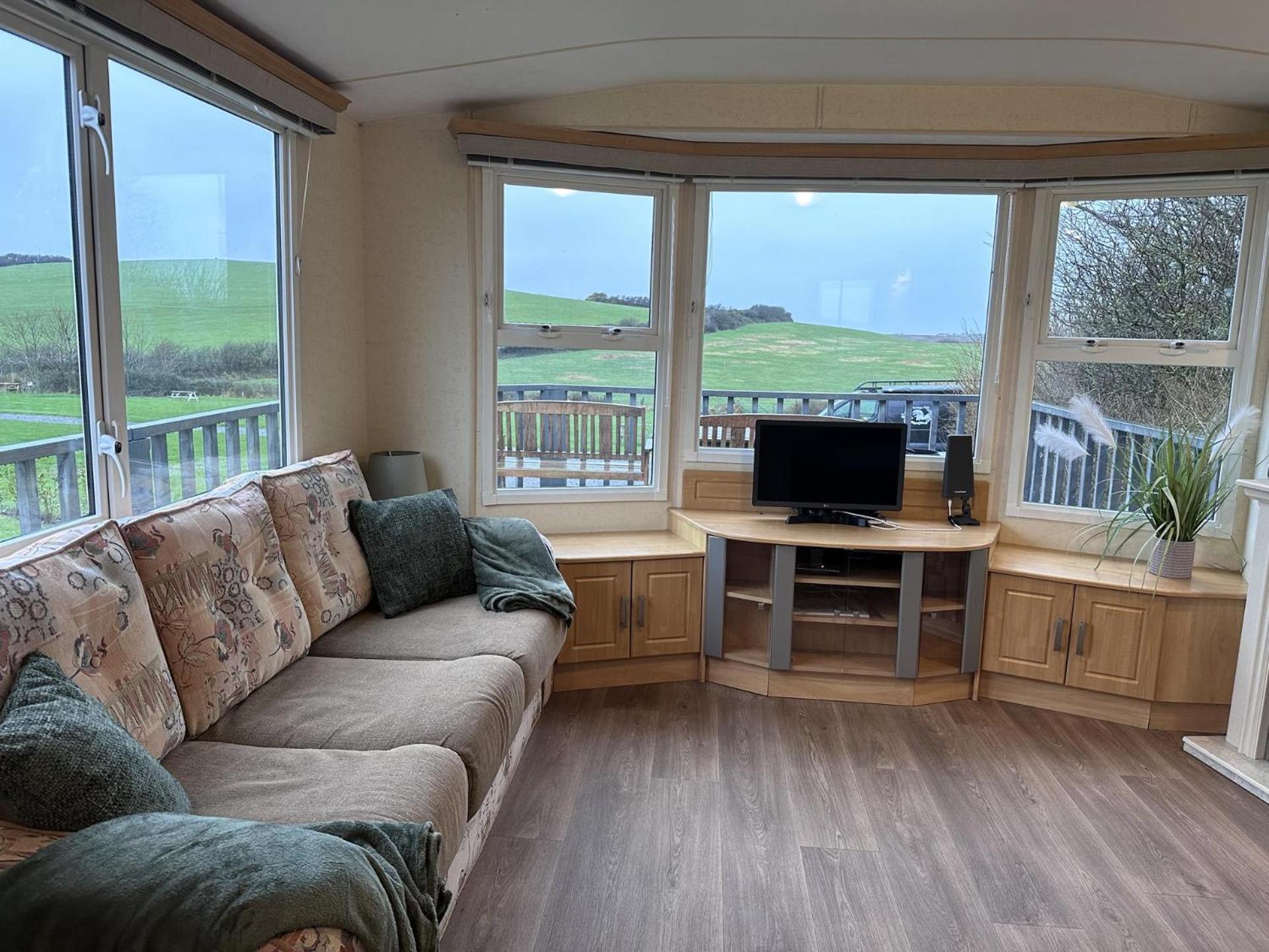 Captivating 2-Bed Static Caravan In Holyhead Llanfachraeth Buitenkant foto